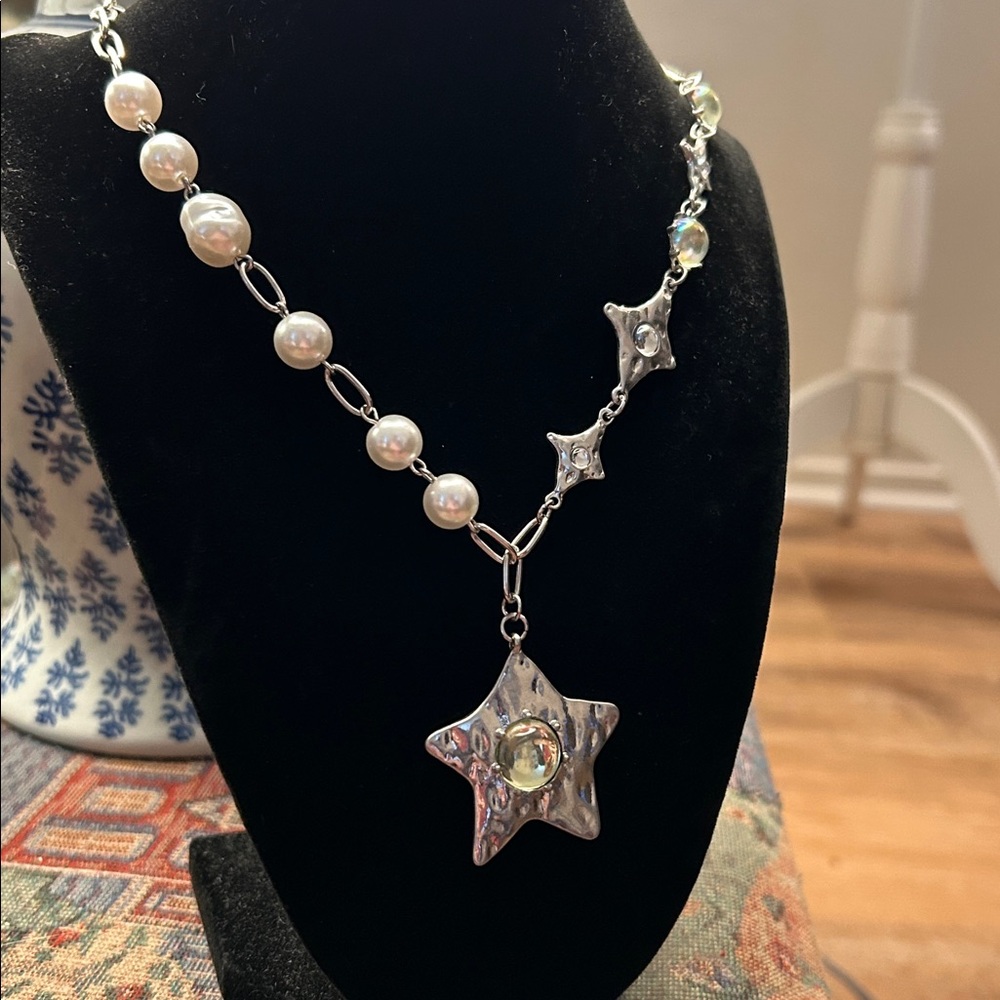 UO Silver Star and Pearl Necklace